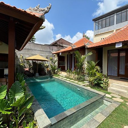 Cempaka Kembar Guest House Ubud Buitenkant foto