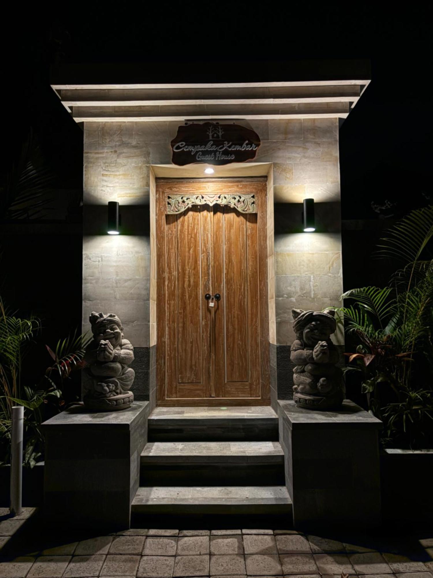 Cempaka Kembar Guest House Ubud Buitenkant foto