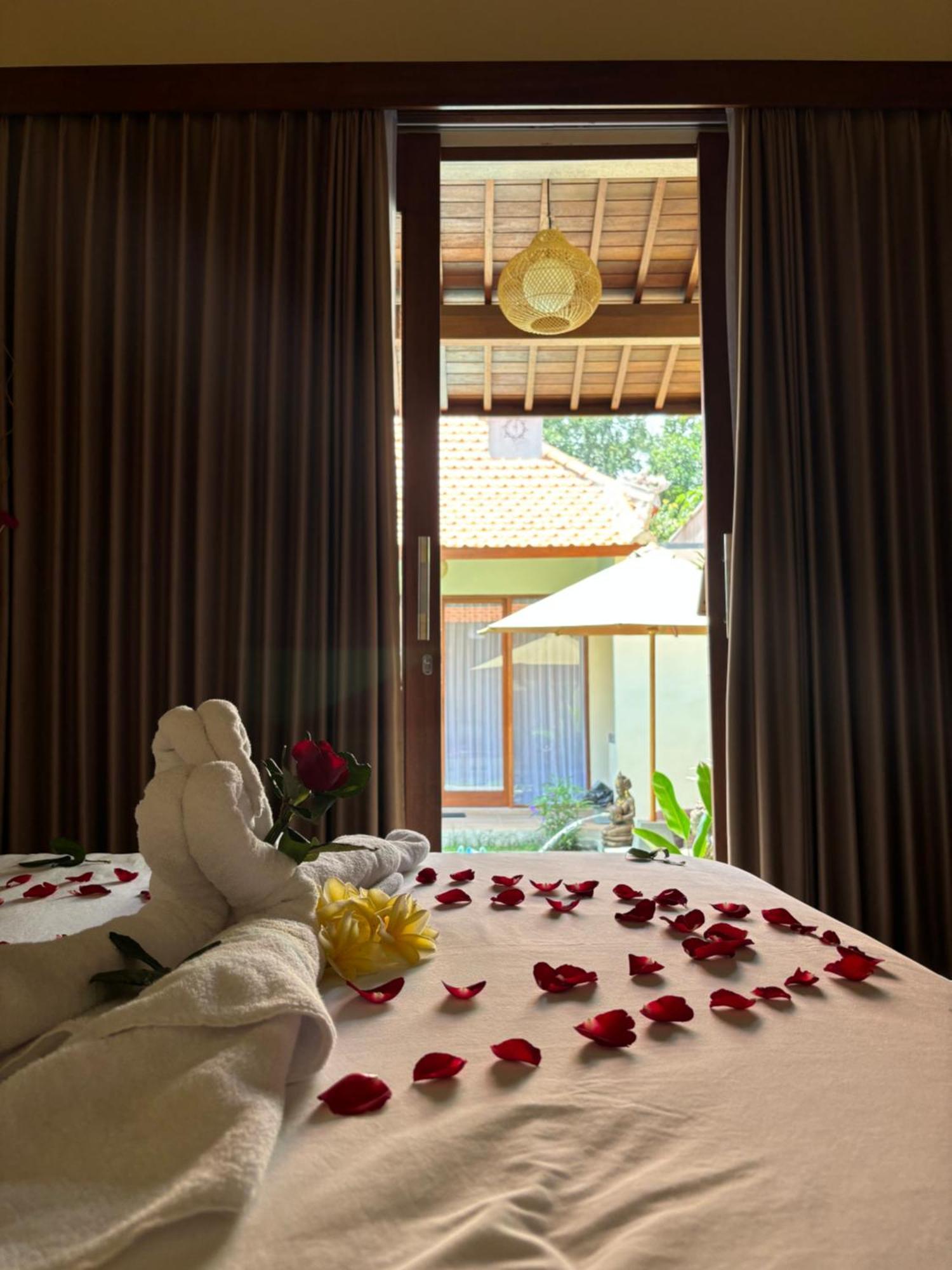 Cempaka Kembar Guest House Ubud Buitenkant foto