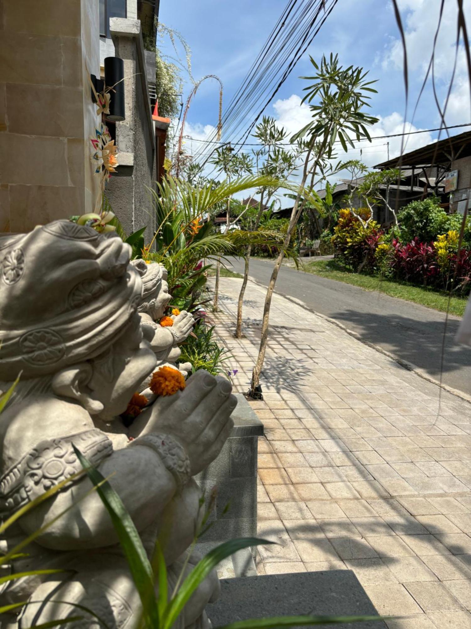 Cempaka Kembar Guest House Ubud Buitenkant foto