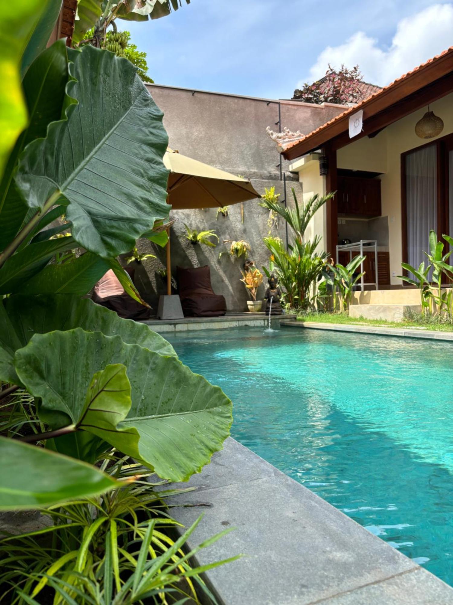 Cempaka Kembar Guest House Ubud Buitenkant foto
