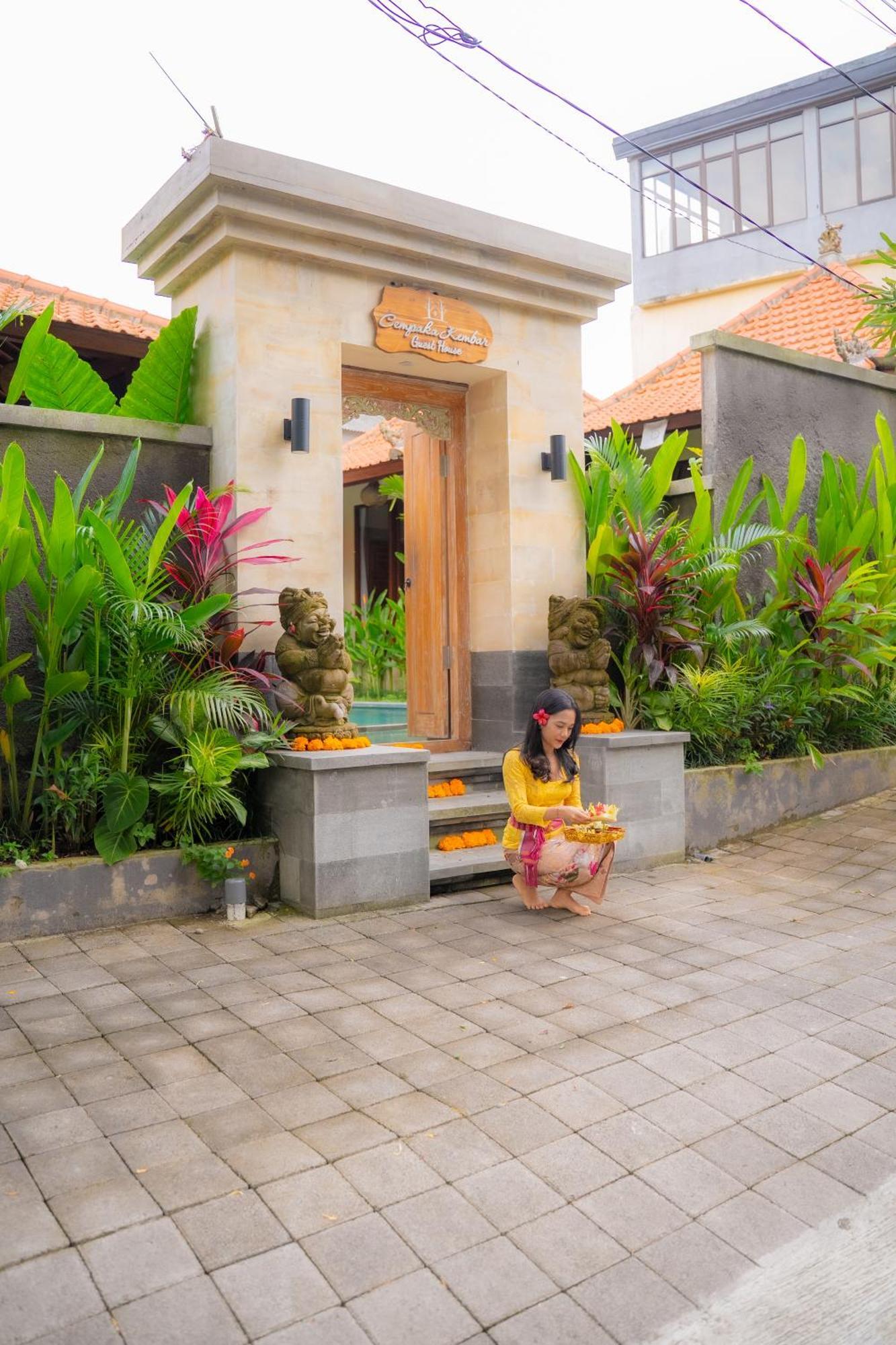 Cempaka Kembar Guest House Ubud Buitenkant foto