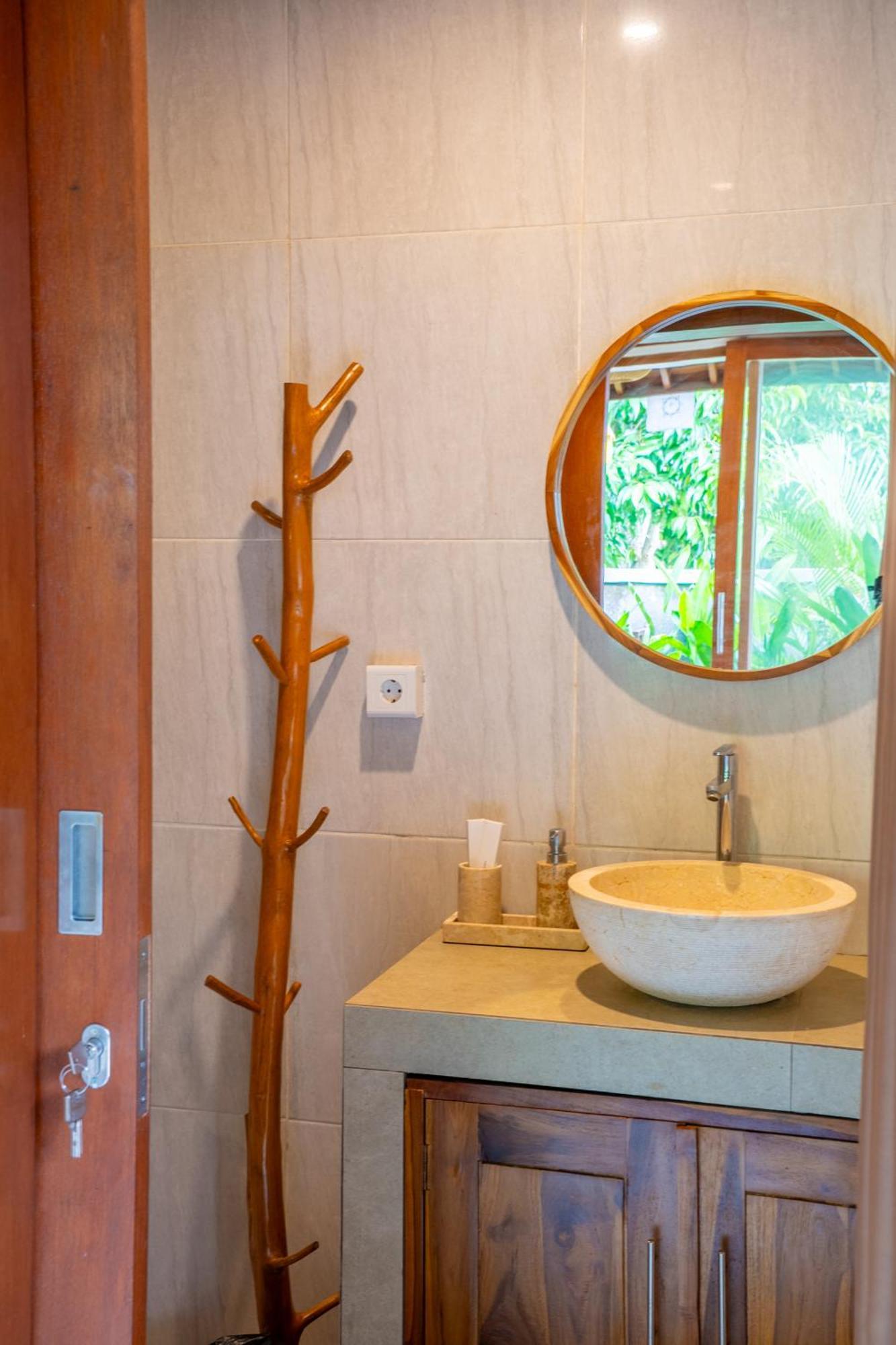 Cempaka Kembar Guest House Ubud Buitenkant foto